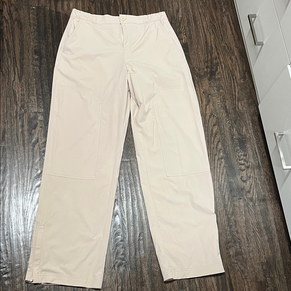 ALO Yoga Cream Relaxed Fit Pants